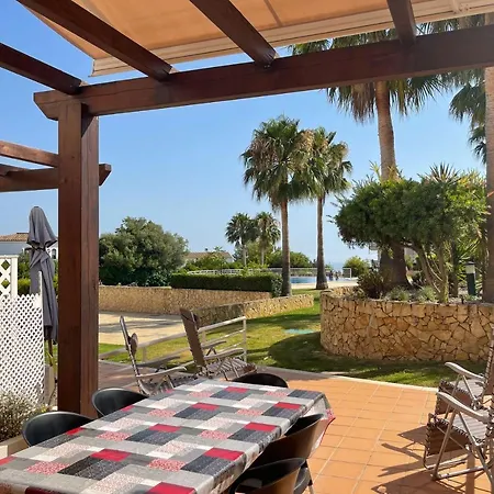 Modern 2 Bed Town House Af, Apartment Albufeira